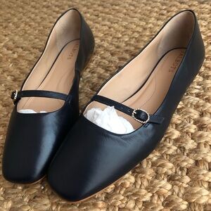 New: Talbots Sloan Mary Jane in Nappa Leather. Navy. Size 8.5